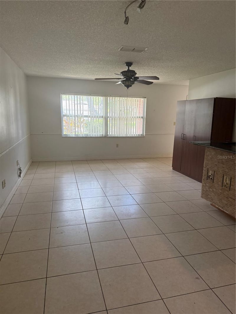 6816 Circlecreek Dr, Pinellas Park, FL 33781