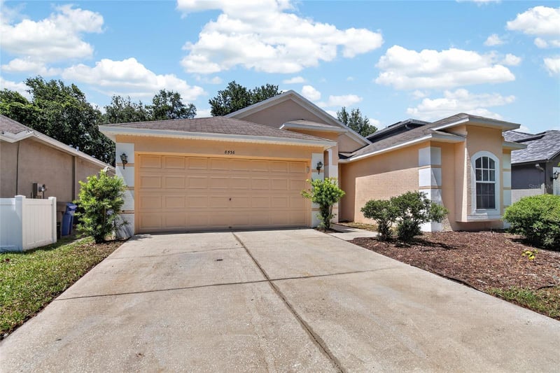 8536 Canterbury Lake Blvd, Tampa, FL 33619