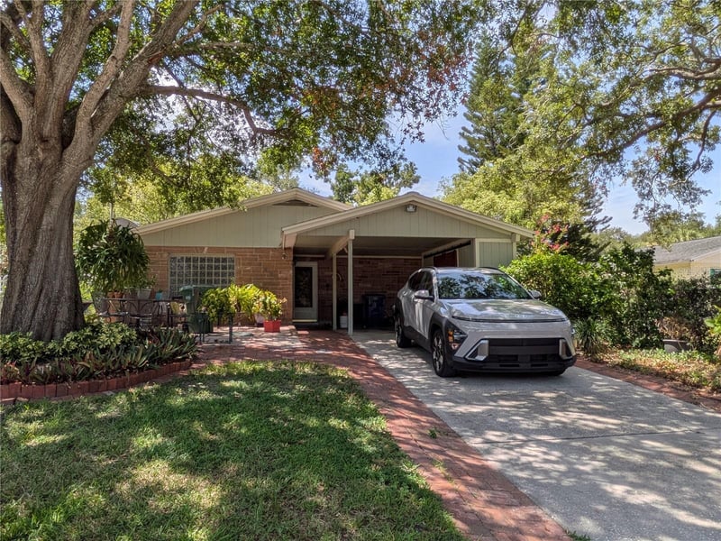 2840 Shelton Ave, Tampa, FL 33611
