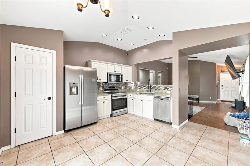 5217 Mango Fruit St, Seffner, FL 33584