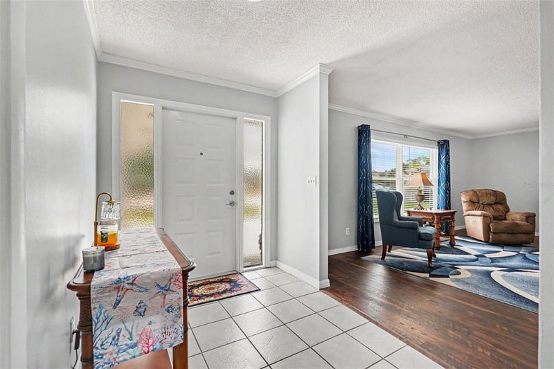 1501 New Bedford Dr, Sun City Center, FL 33573