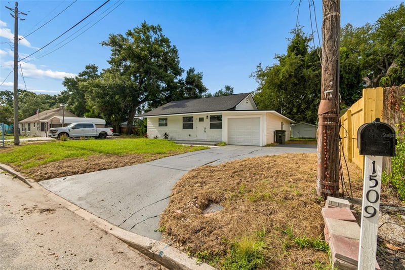 1509 15th Ave W, Bradenton, FL 34205
