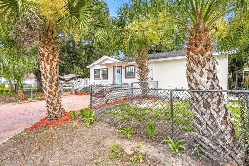 1002 Seward St, Tampa, FL 33604