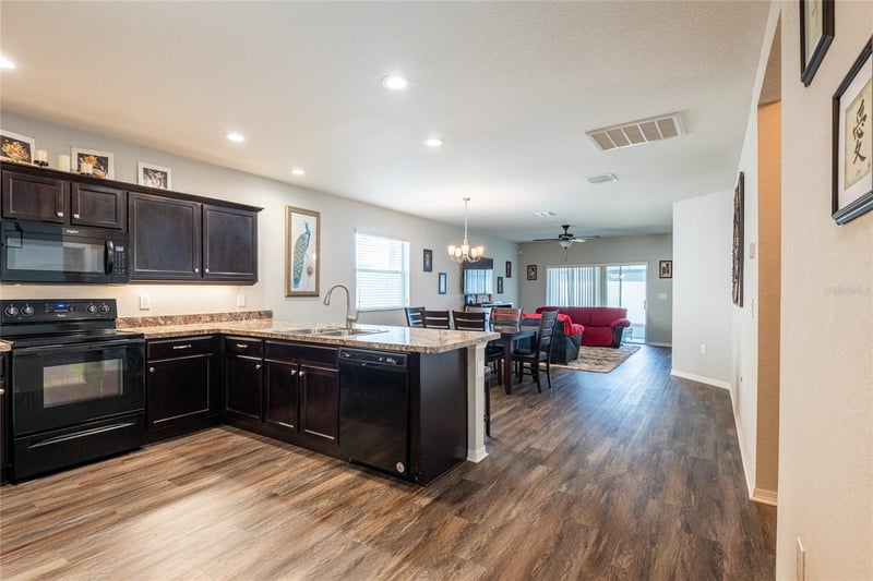 7412 Indigo Oasis Ct, Gibsonton, FL 33534