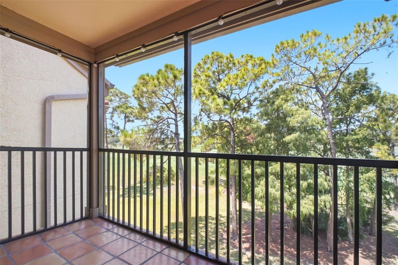 2400 Feather Sound Dr #236, Clearwater, FL 33762