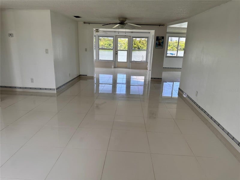 3340 Wilson Dr, Holiday, FL 34691