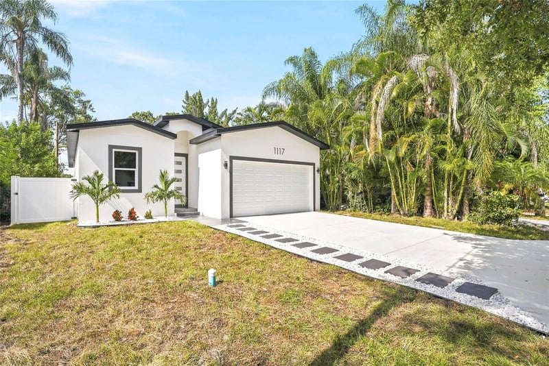 1117 15th Ave, Largo, FL 33770