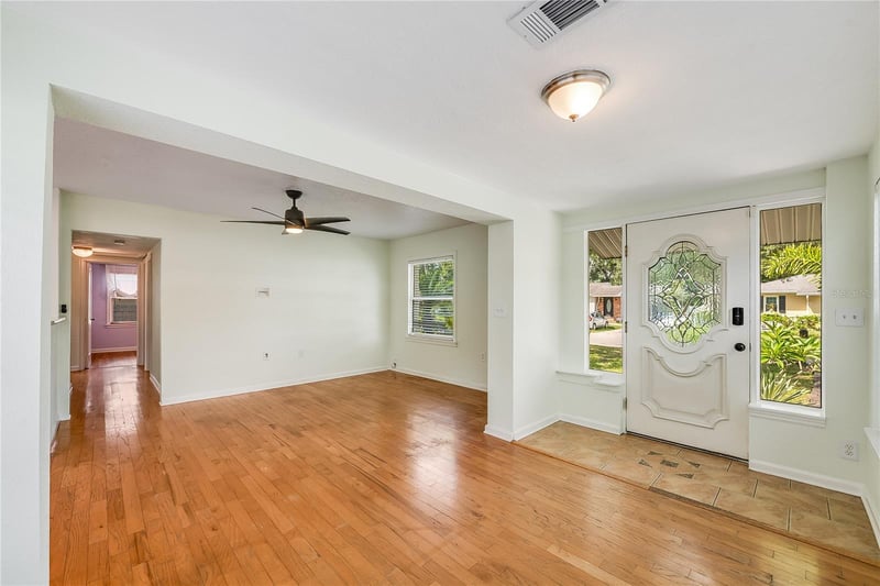 1010 Berry Ave, Tampa, FL 33603