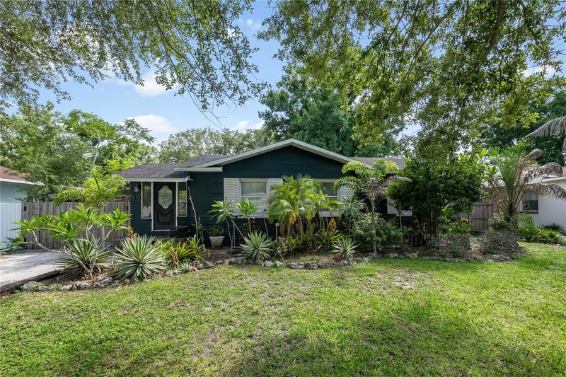1010 Berry Ave, Tampa, FL 33603