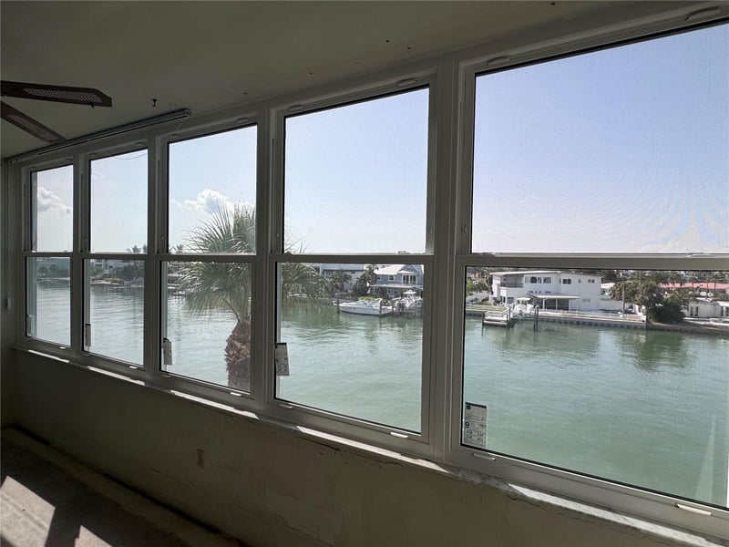 5555 Gulf Blvd #312, St Petersburg, FL 33706