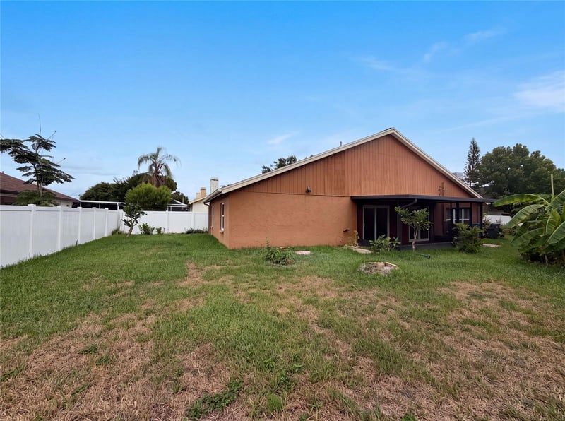 11648 Hidden Hollow Cir, Tampa, FL 33635