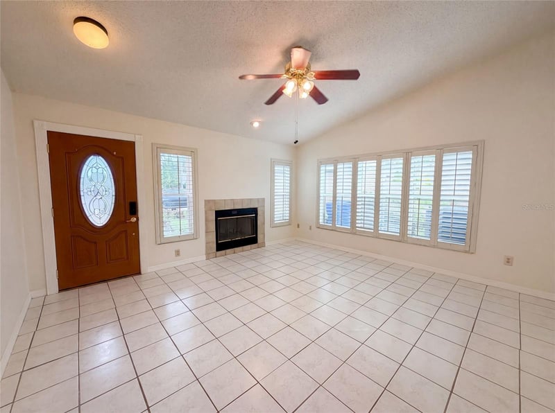 11648 Hidden Hollow Cir, Tampa, FL 33635