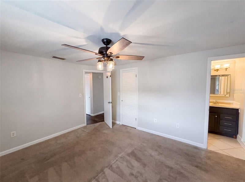 3400 Bainbridge Dr, Holiday, FL 34691