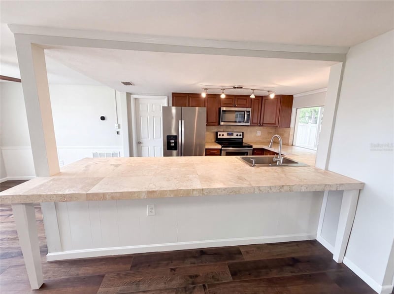 3400 Bainbridge Dr, Holiday, FL 34691