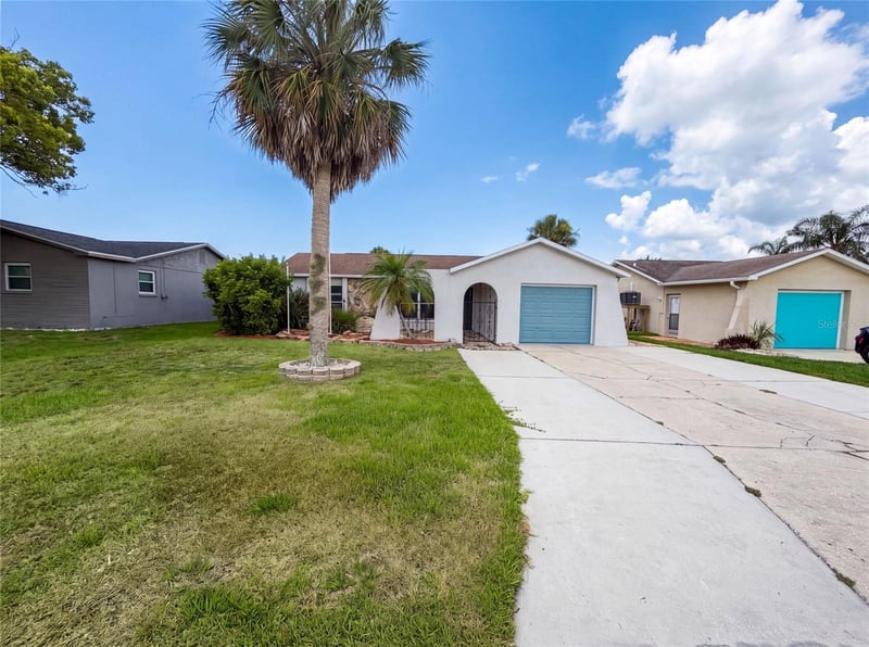 7428 Mako Dr, Hudson, FL 34667