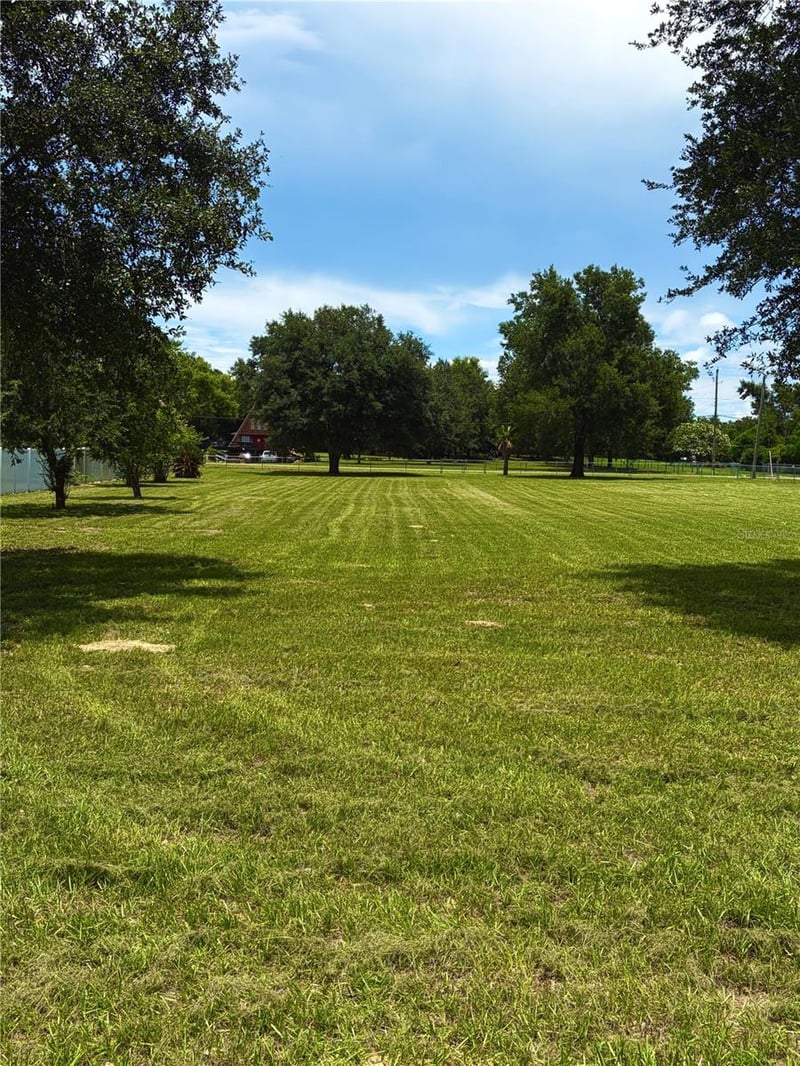 38714 Centennial Rd, Dade City, FL 33525