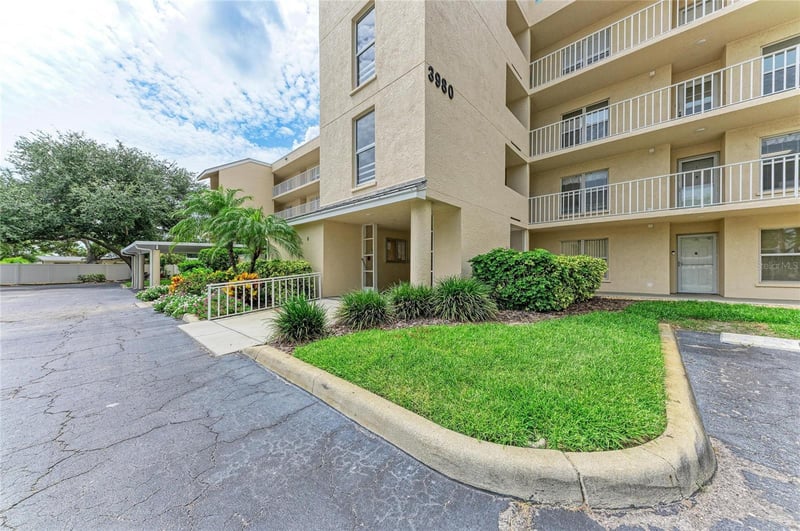 3980 Ironwood Cir #301, Bradenton, FL 34209