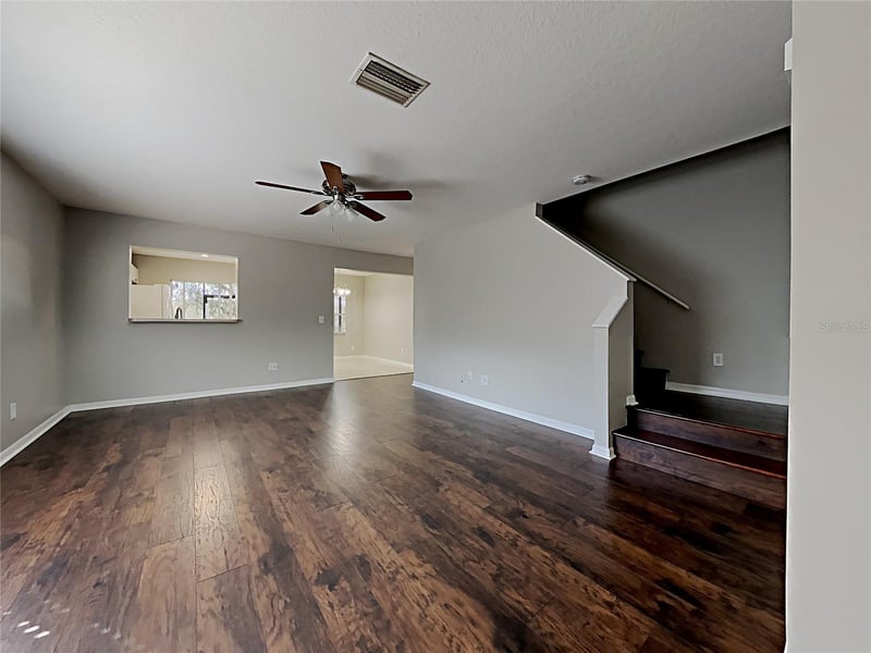 404 Summer Sails Dr, Valrico, FL 33594