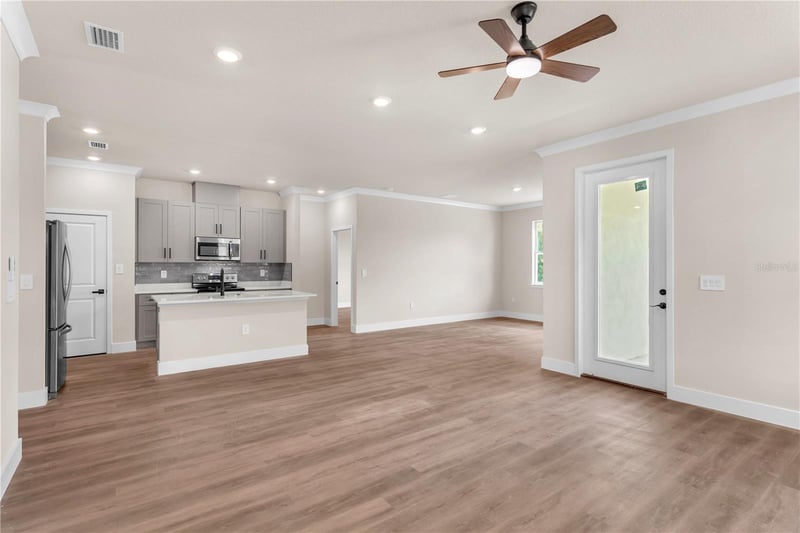 2203 Lowry Ave, Plant City, FL 33563