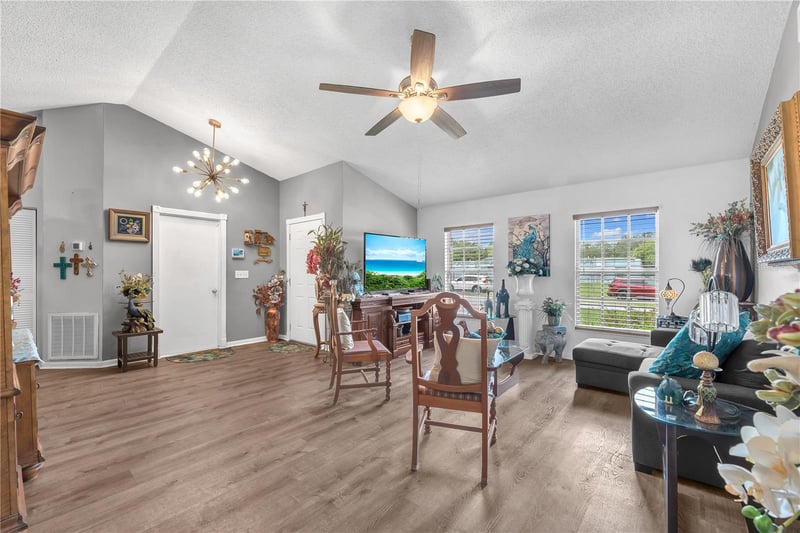 2114 Hanna Ave, Tampa, FL 33604