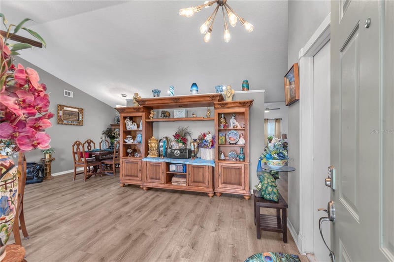 2114 Hanna Ave, Tampa, FL 33604