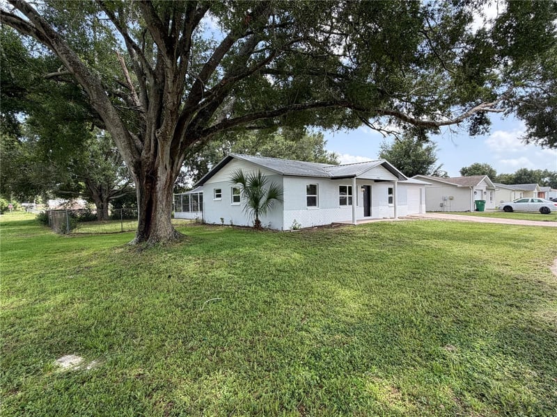 7252 Landover Dr, Zephyrhills, FL 33540