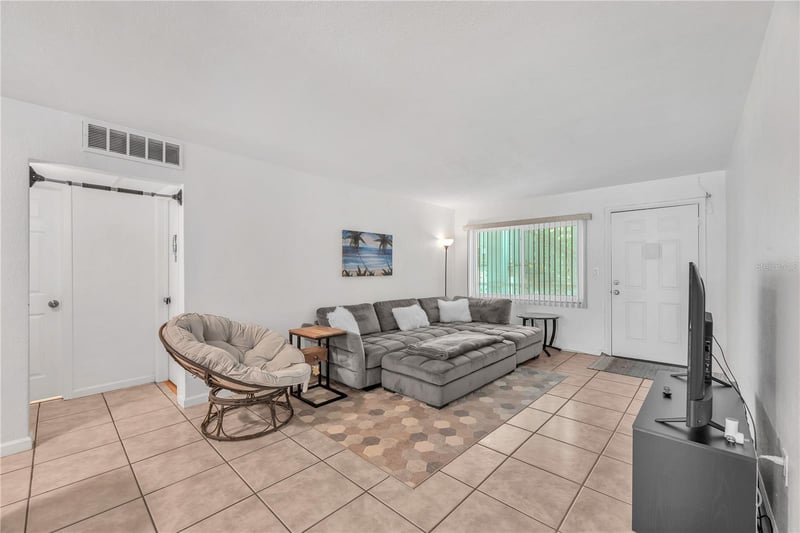5155 9th Ave #211, St Petersburg, FL 33710