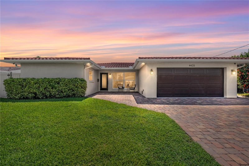 4425 13th Way, St Petersburg, FL 33703
