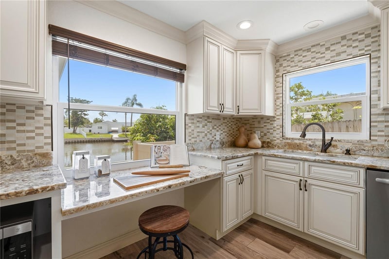 4425 13th Way, St Petersburg, FL 33703