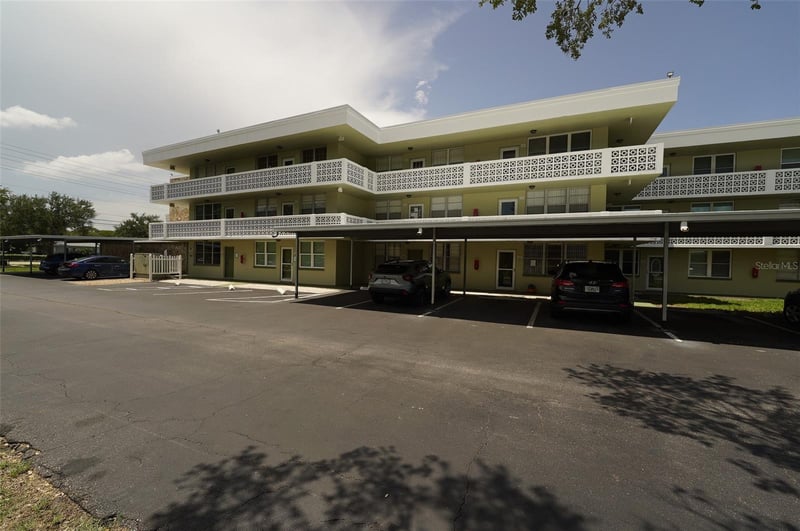 4705 1st St #132, St Petersburg, FL 33703