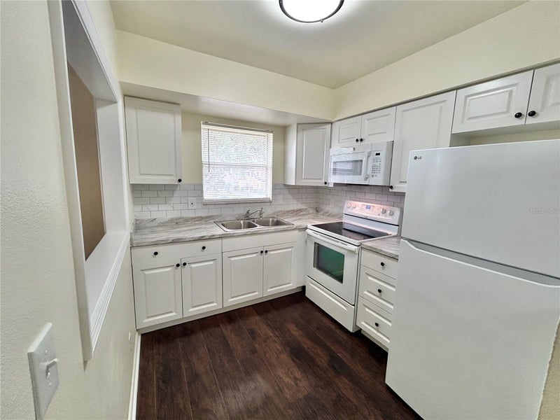4455 38th Ter #B12, St Petersburg, FL 33714