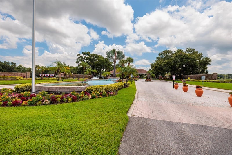 1338 Dartford Dr, Tarpon Springs, FL 34688