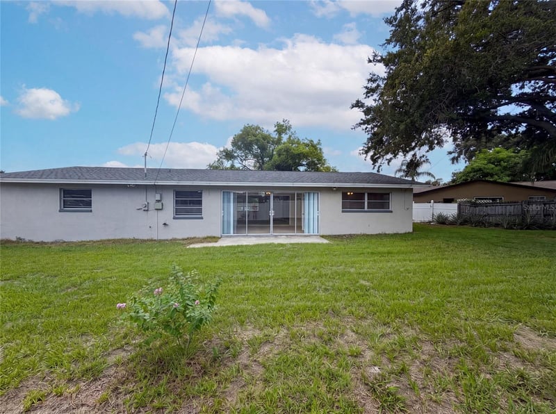 1666 Palace Dr, Clearwater, FL 33756