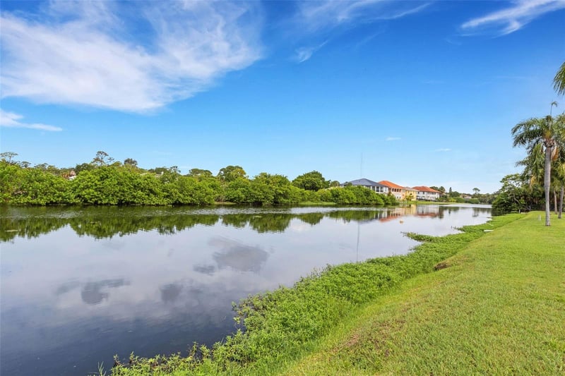114 Fernwood Cir #114, Seminole, FL 33777