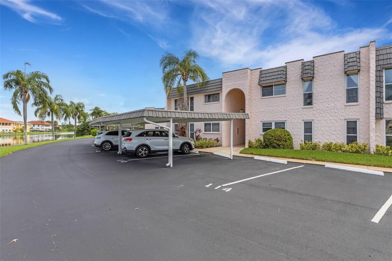 114 Fernwood Cir #114, Seminole, FL 33777