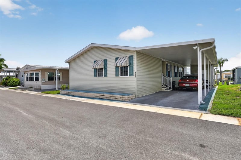 82221 F St #221, Pinellas Park, FL 33781