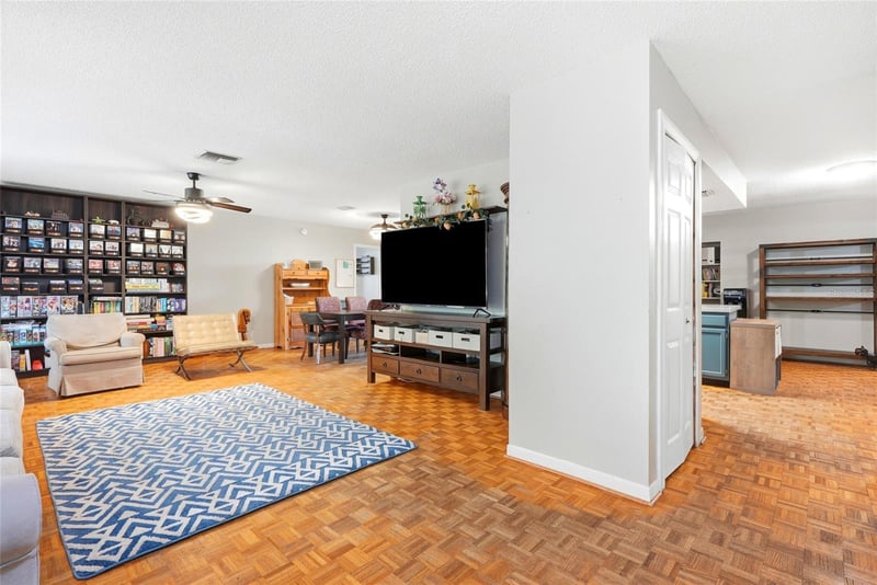 6300 86th Ave, Pinellas Park, FL 33782
