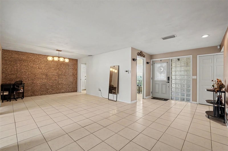 5603 Lown St, St Petersburg, FL 33714