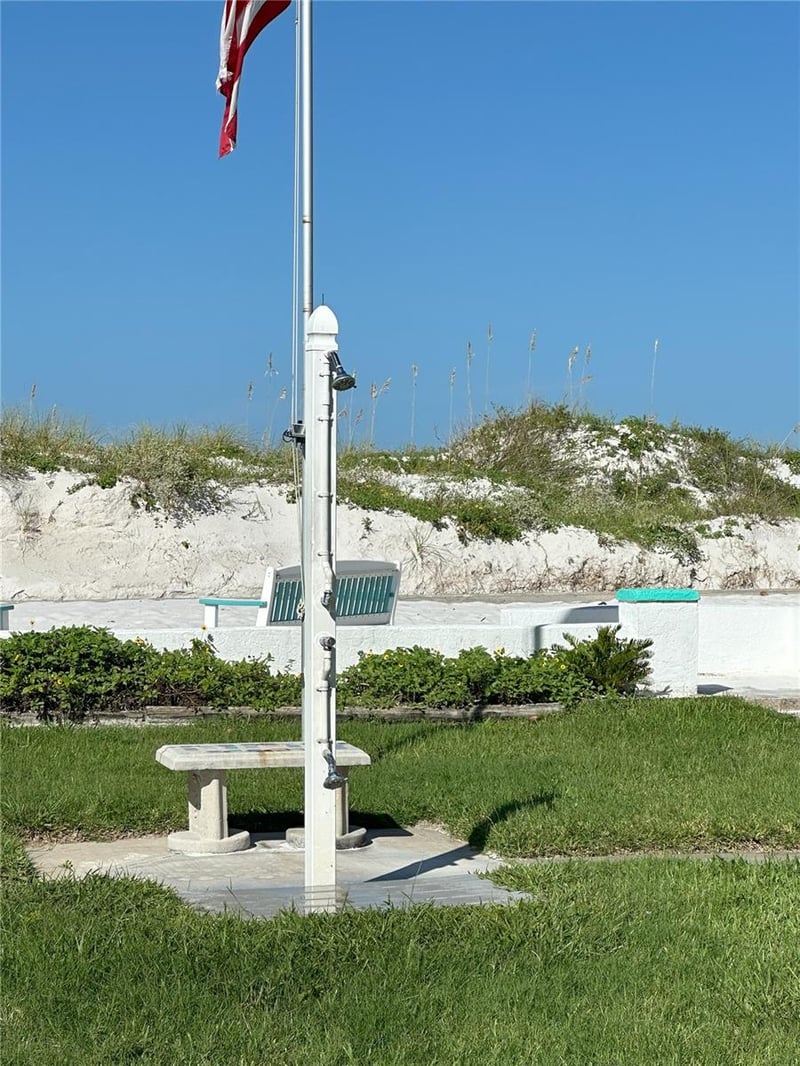 181st Ave W, Redington Shores, FL 33708