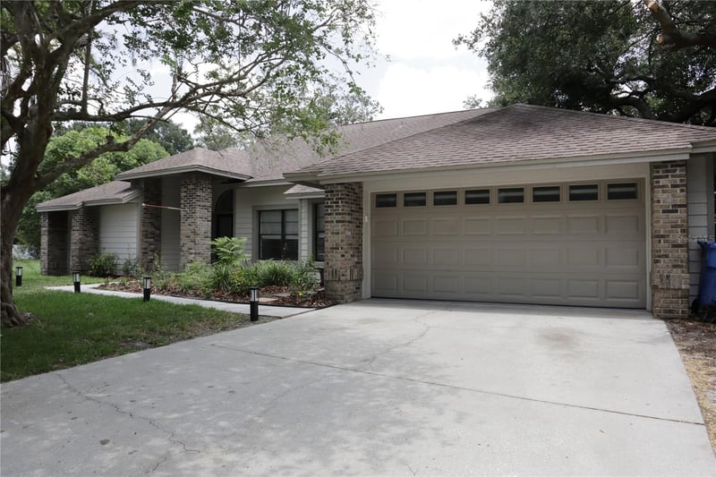 10428 Tara Dr, Riverview, FL 33578