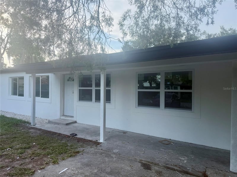 102 Garland Ct, Tampa, FL 33613