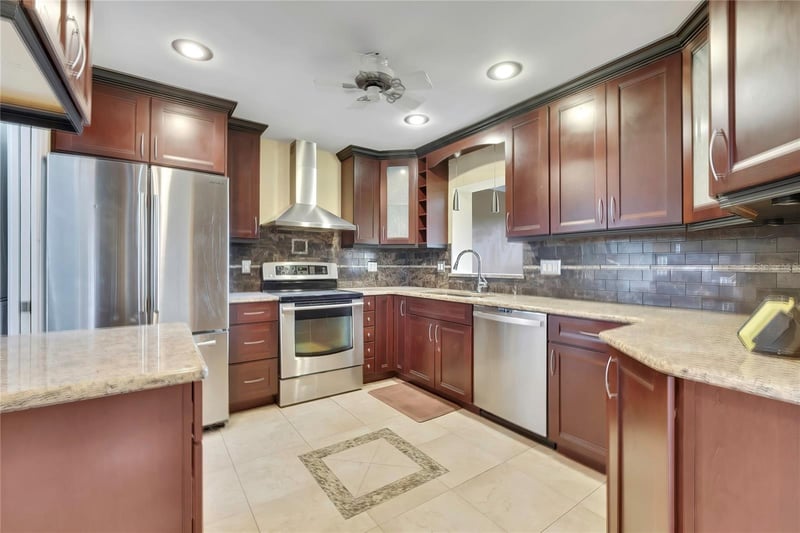8801 Manos Cir #8801, New Port Richey, FL 34655