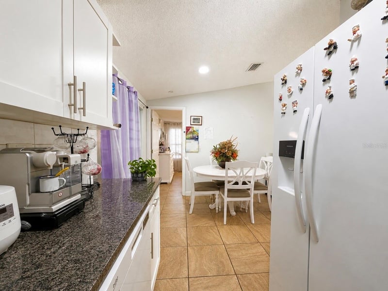 1341 Foxwood Dr, Lutz, FL 33549