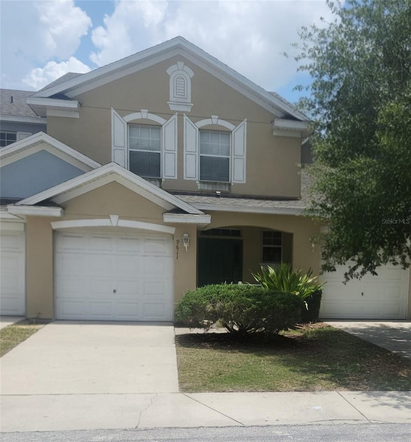 9611 Carlsdale Dr, Riverview, FL 33578