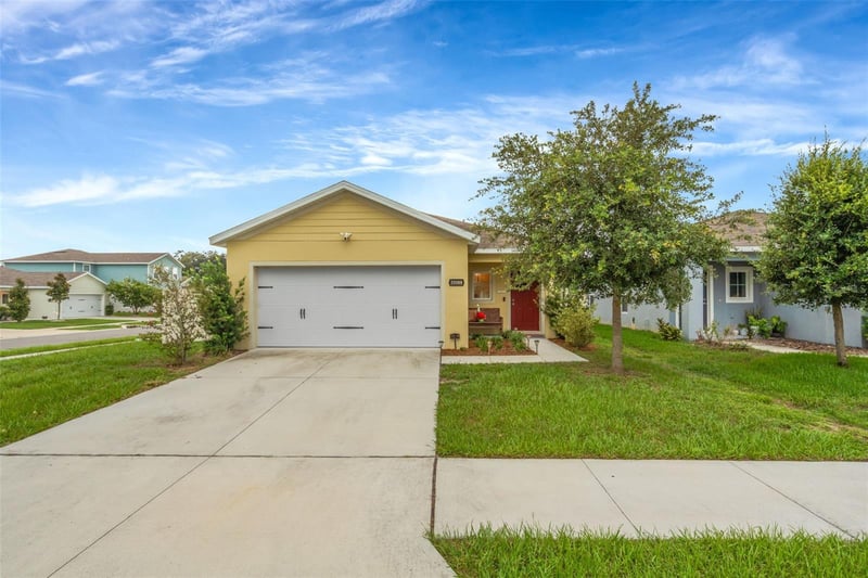 35088 Jomar Ave, Zephyrhills, FL 33541