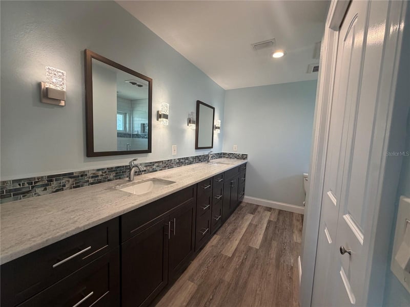 2942 Clubhouse Dr, Clearwater, FL 33761