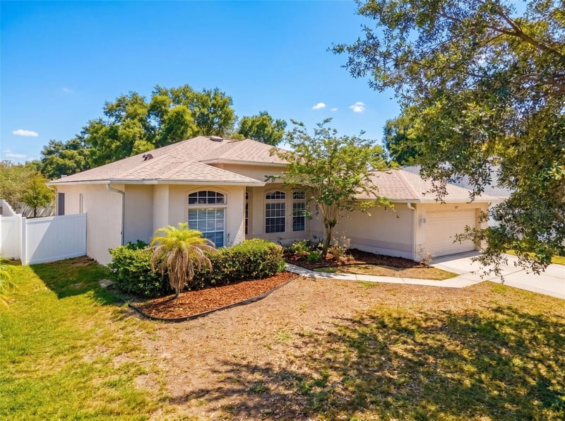2021 Rutherford Dr, Dover, FL 33527