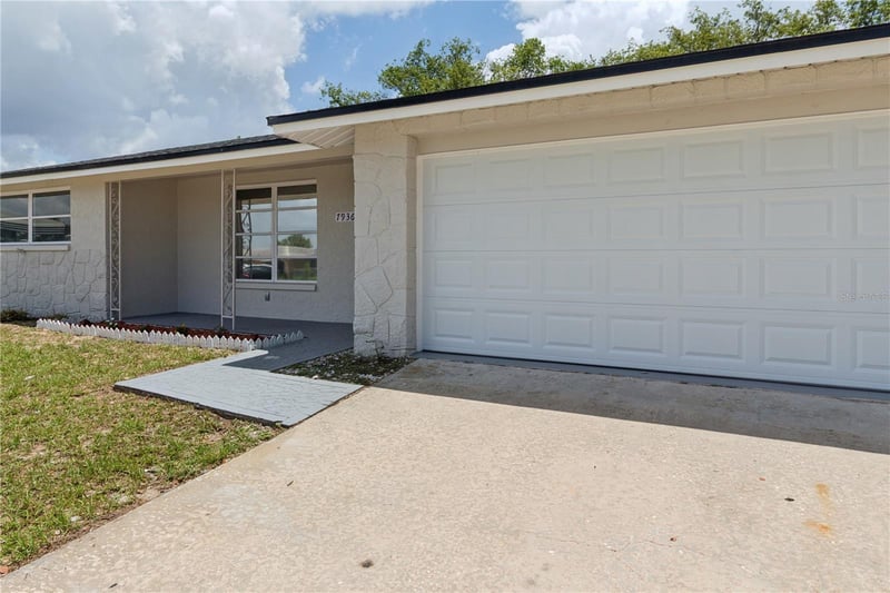 7936 Valmy Ln, Port Richey, FL 34668