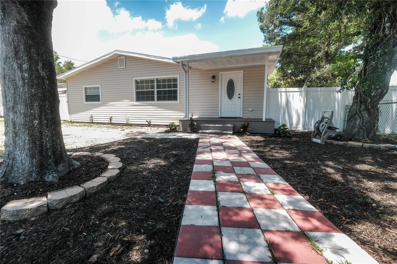 6018 49th St, Tampa, FL 33610