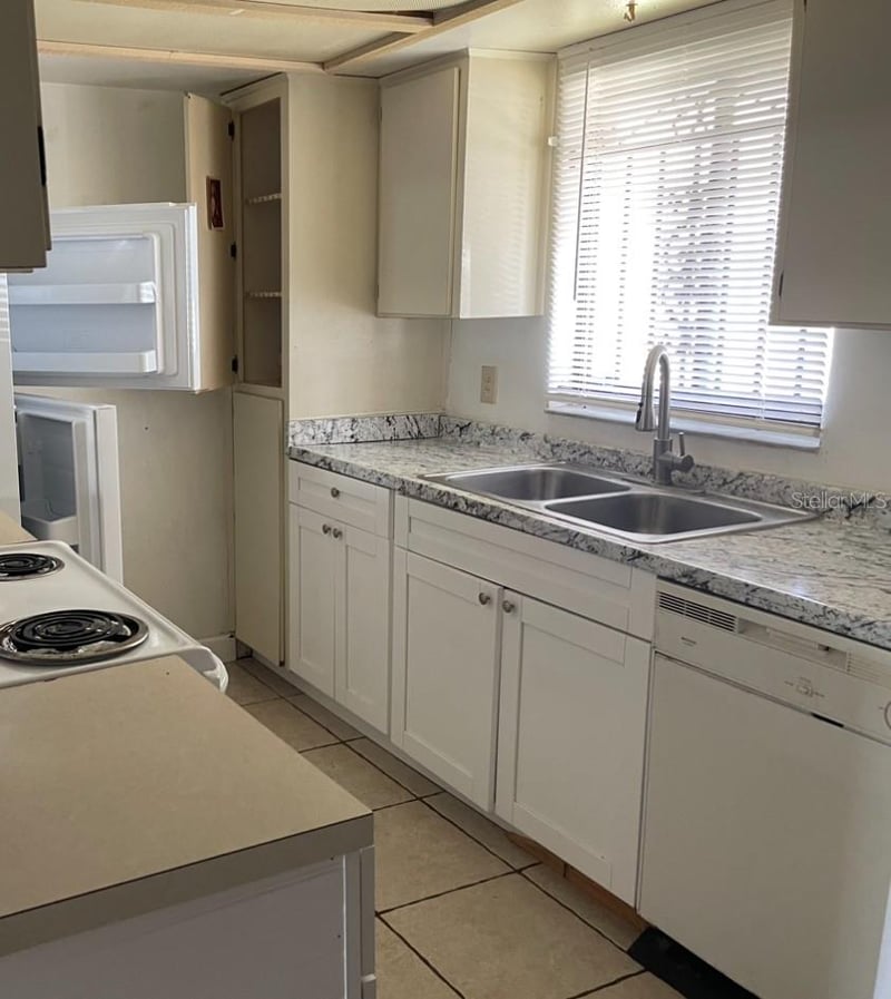 4013 Cedarlimb Ct, Tampa, FL 33614